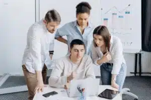 Boostez l’efficacité de votre équipe de travail avec ces conseils infaillibles