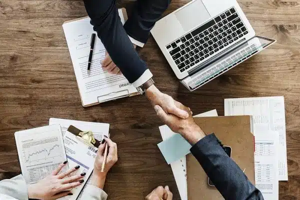 Comment développer un service aux entreprises rentable