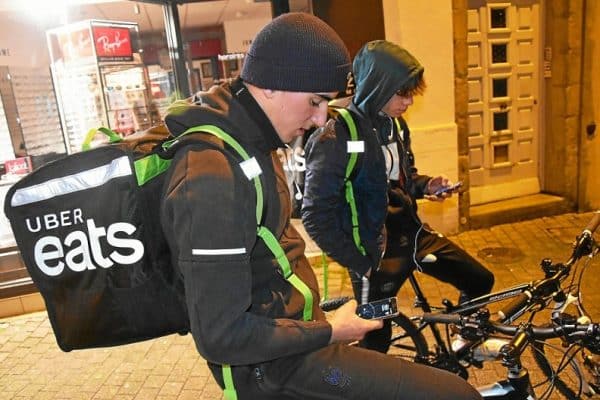 Comment est calculé le salaire d’un livreur Uber Eats?