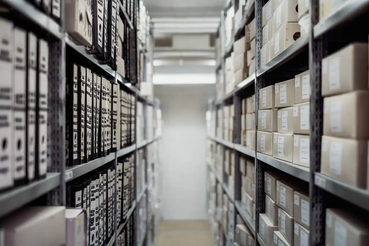 Rayonnages industriels : optimisation de l’espace de stockage et importance dans l’industrie