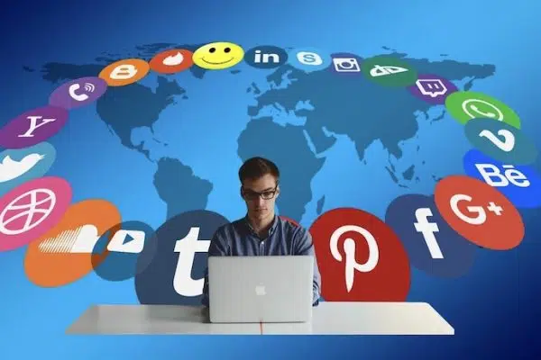 Comment devenir Community Manager ?