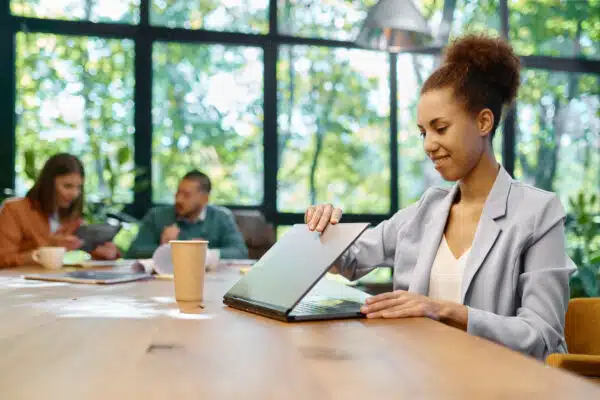 Bureaux partagés : une bonne alternative pour votre travail